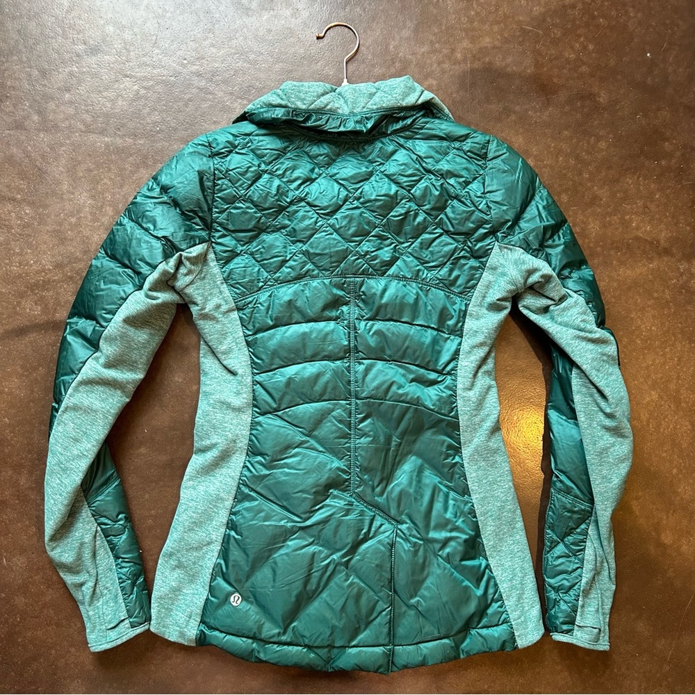 Lululemon- Down for a Run in Forage Teal- down running pullover- size 4 - Picture 4 of 15